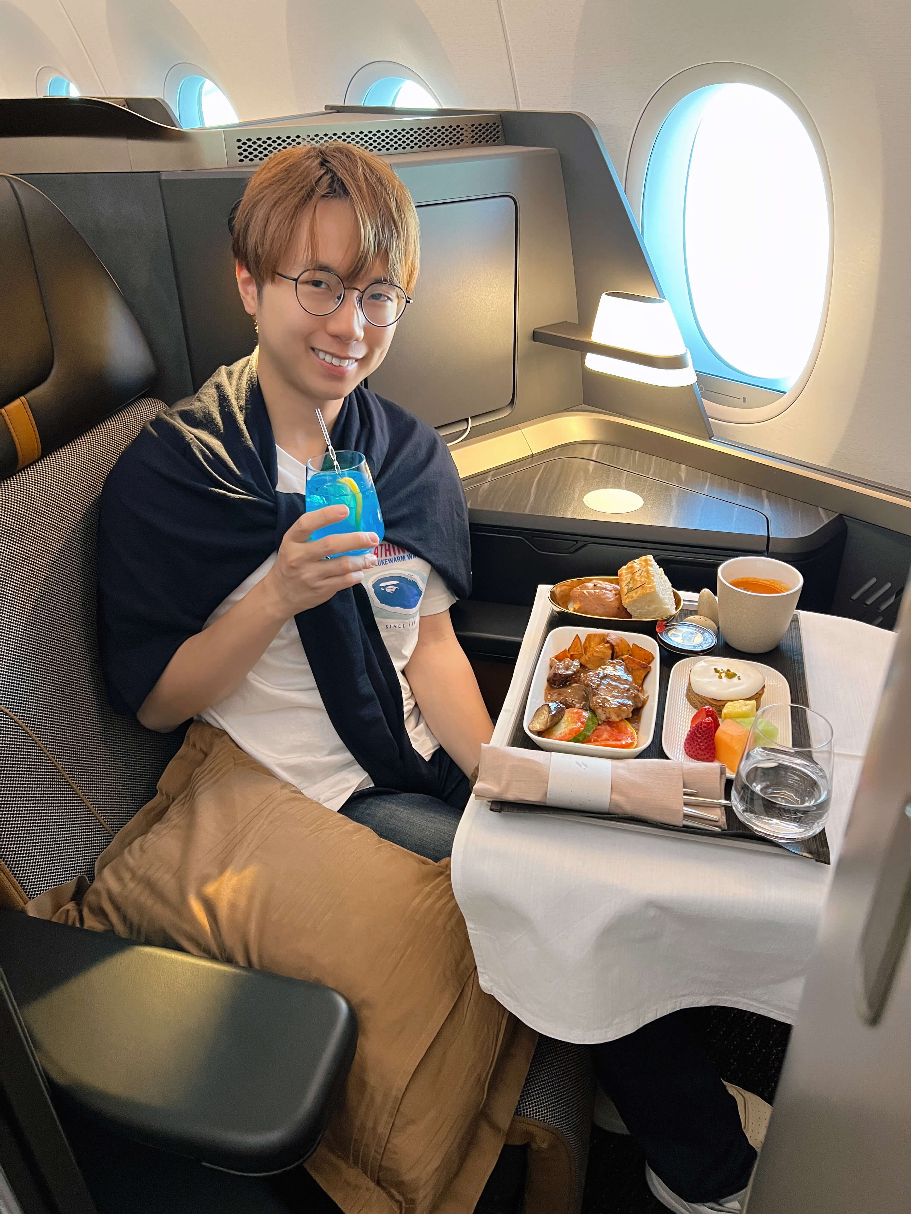【星宇航空STARLUX Airlines A350飛行體驗Review】台北-澳門！短短1小時多機程都可試足4杯cocktail！